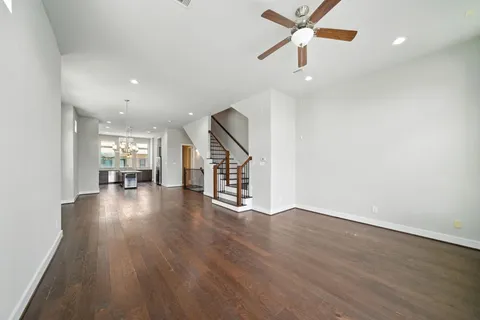 $550,000 | 151 East 2nd Street, Houston, TX 77007