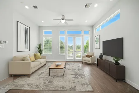 $550,000 | 151 East 2nd Street, Houston, TX 77007