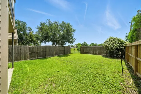 $550,000 | 151 East 2nd Street, Houston, TX 77007