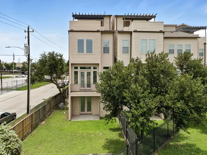 $550,000 | 151 East 2nd Street, Houston, TX 77007