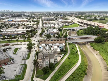 $550,000 | 151 East 2nd Street, Houston, TX 77007