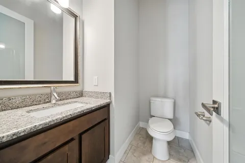 $550,000 | 151 East 2nd Street, Houston, TX 77007