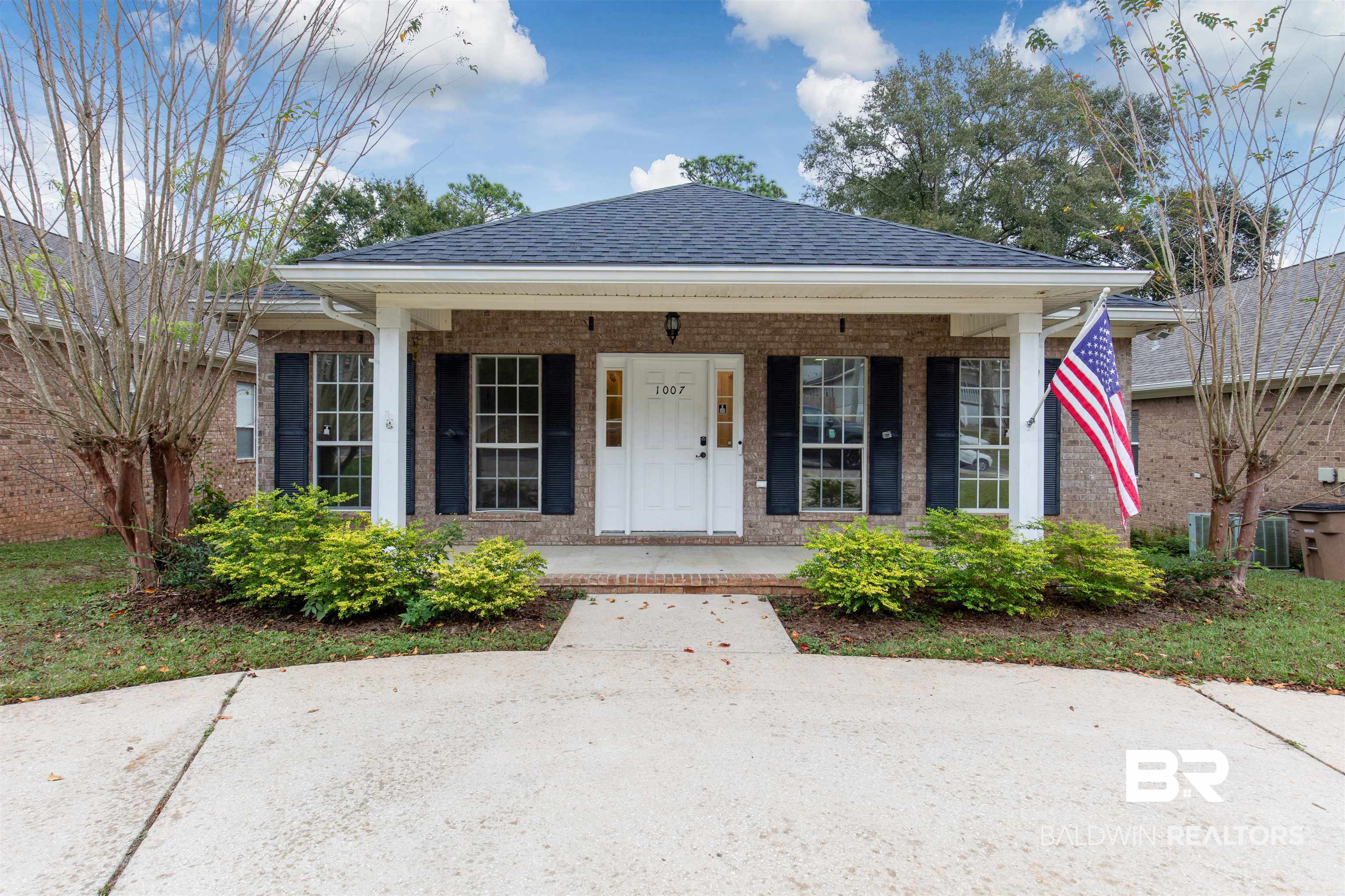 1007 Linlen Avenue Mobile, AL 36609 - Photo 1 of 21 Bungalow featuring covered porch