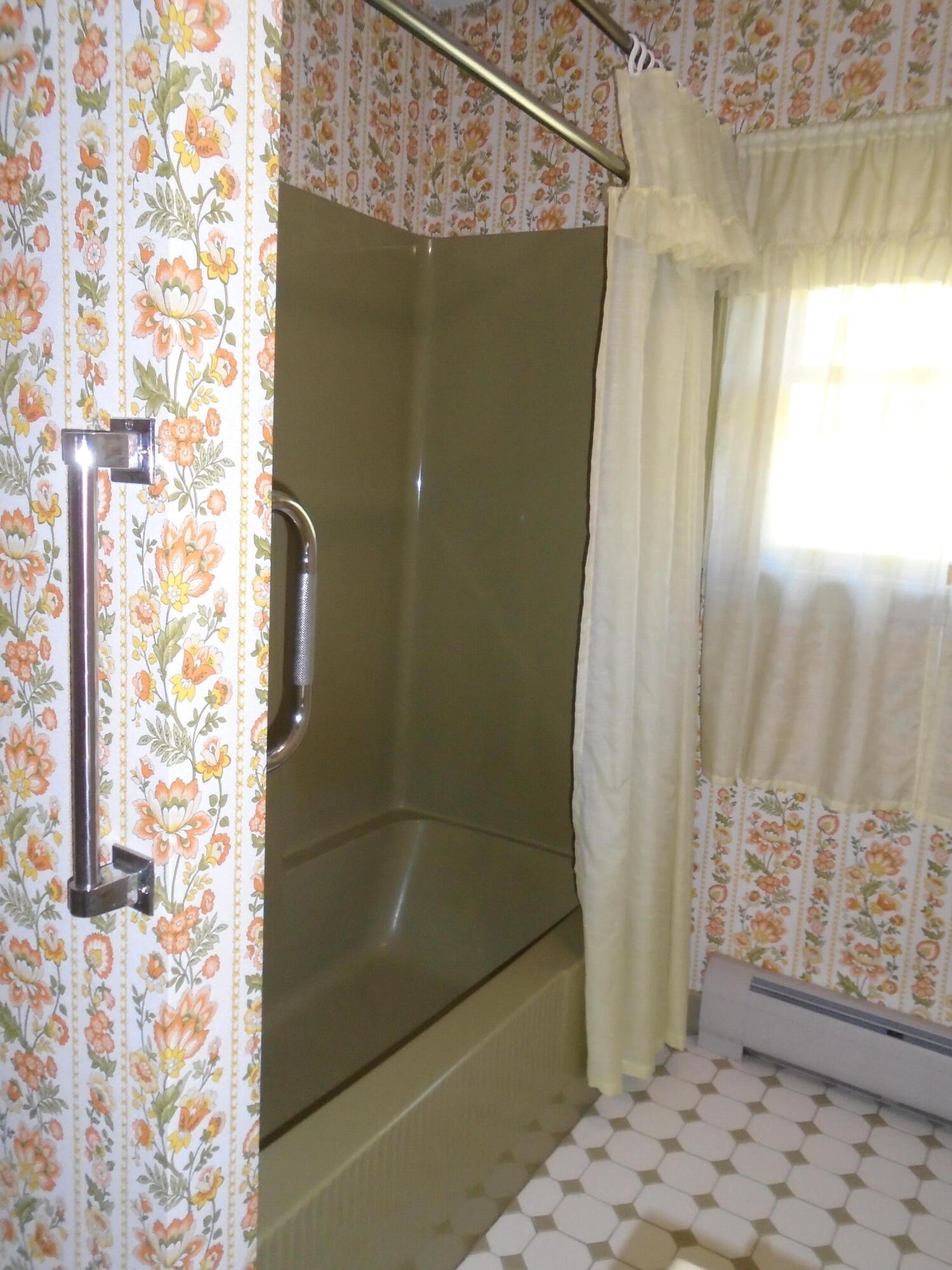 240 Ohio Hill Road Fairfield, ME 04937 - Photo 18 of 28 Full Bathroom