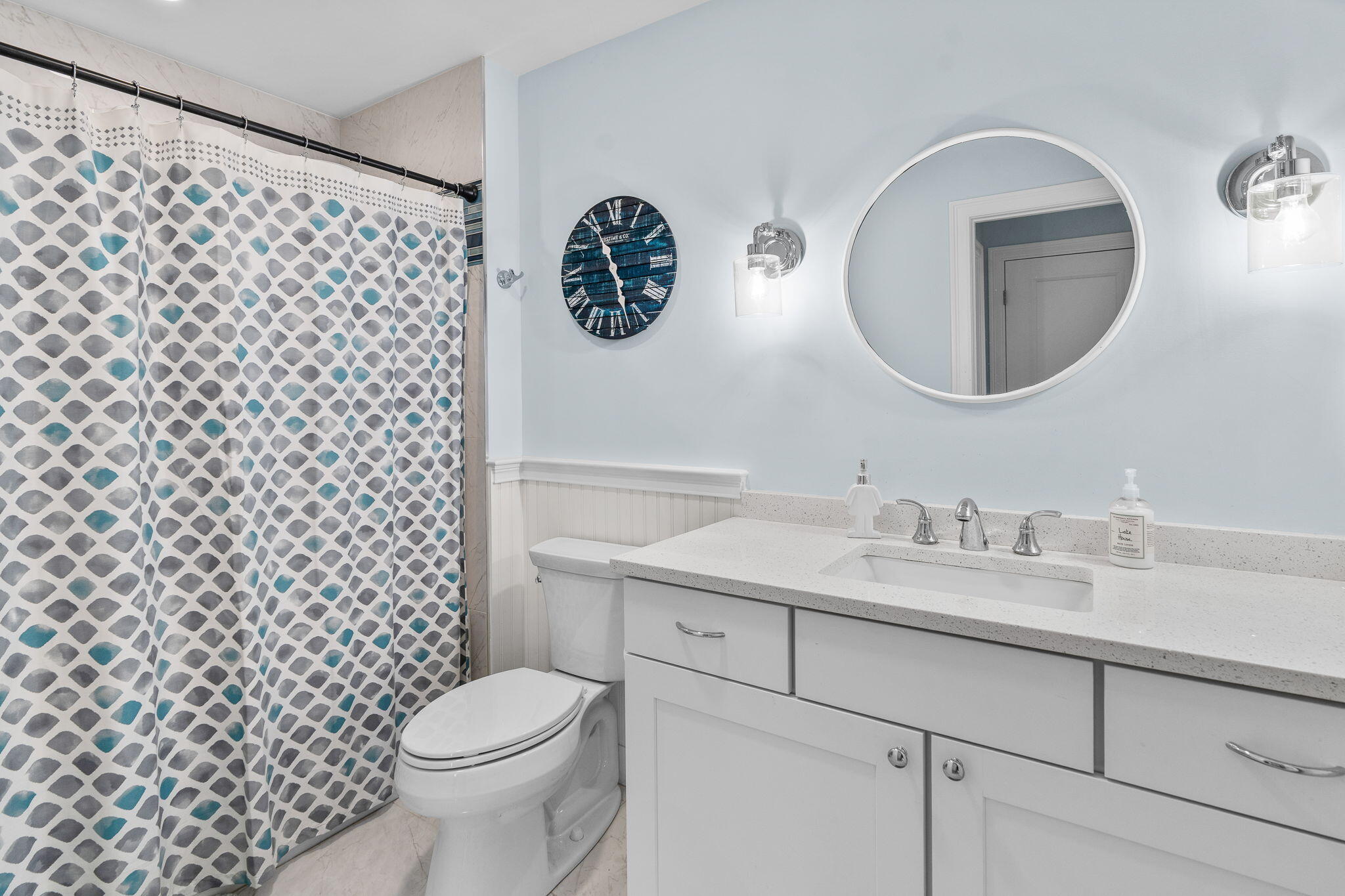 601 Main Street, Unit #28 Dennis, MA 02638 - Photo 30 of 38 Second floor full bath
