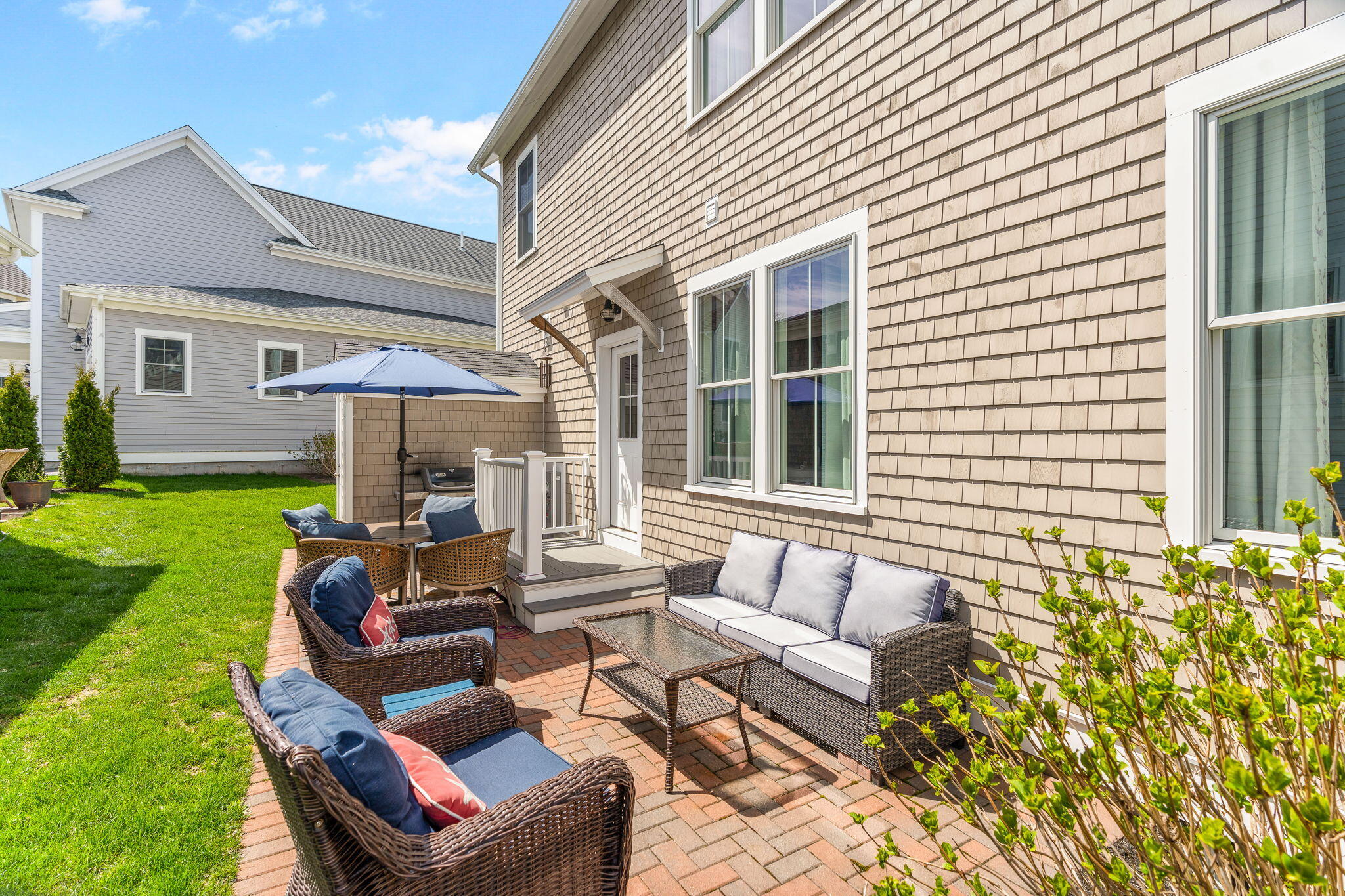 601 Main Street, Unit #28 Dennis, MA 02638 - Photo 5 of 38 Side patio