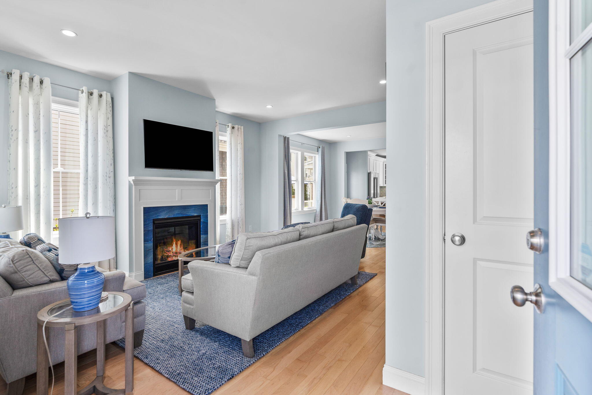 601 Main Street, Unit #28 Dennis, MA 02638 - Photo 10 of 38 Entrance to living room