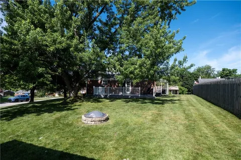 $340,000 | 279 Southward Drive, Coraopolis, PA 15108