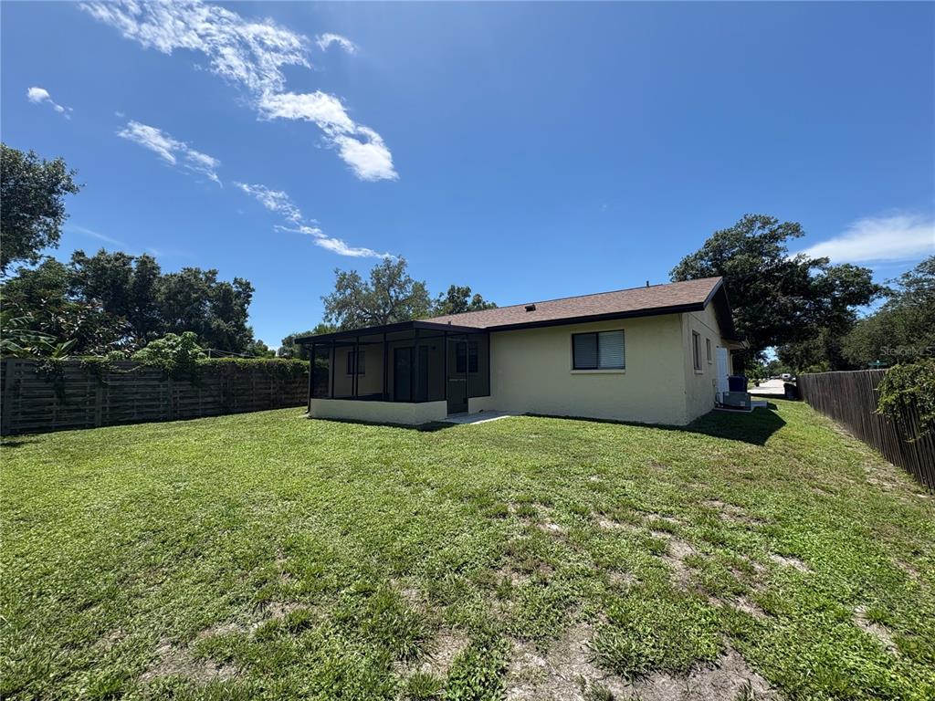 3927 Worcester Road Sarasota, FL 34231 - Photo 19 of 19 Gallery Image 19
