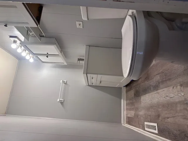 $2,000 | 1316 Monroe Street, Lake In The Hills, IL 60156