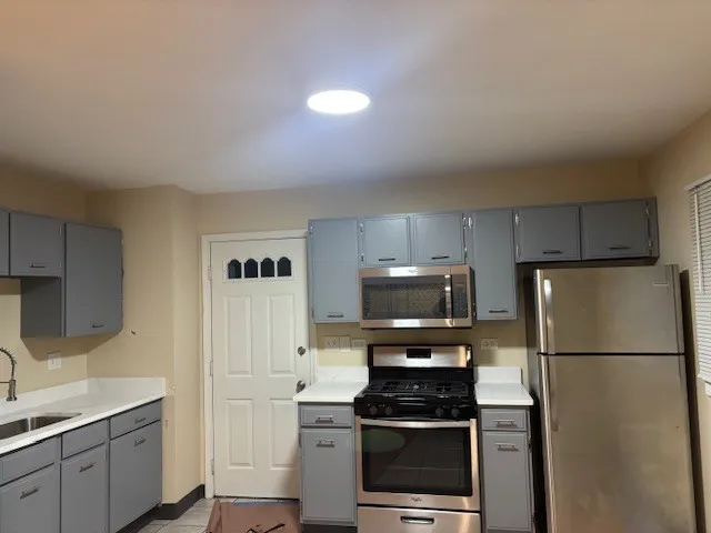 $2,100 | 1316 Monroe Street, Lake In The Hills, IL 60156