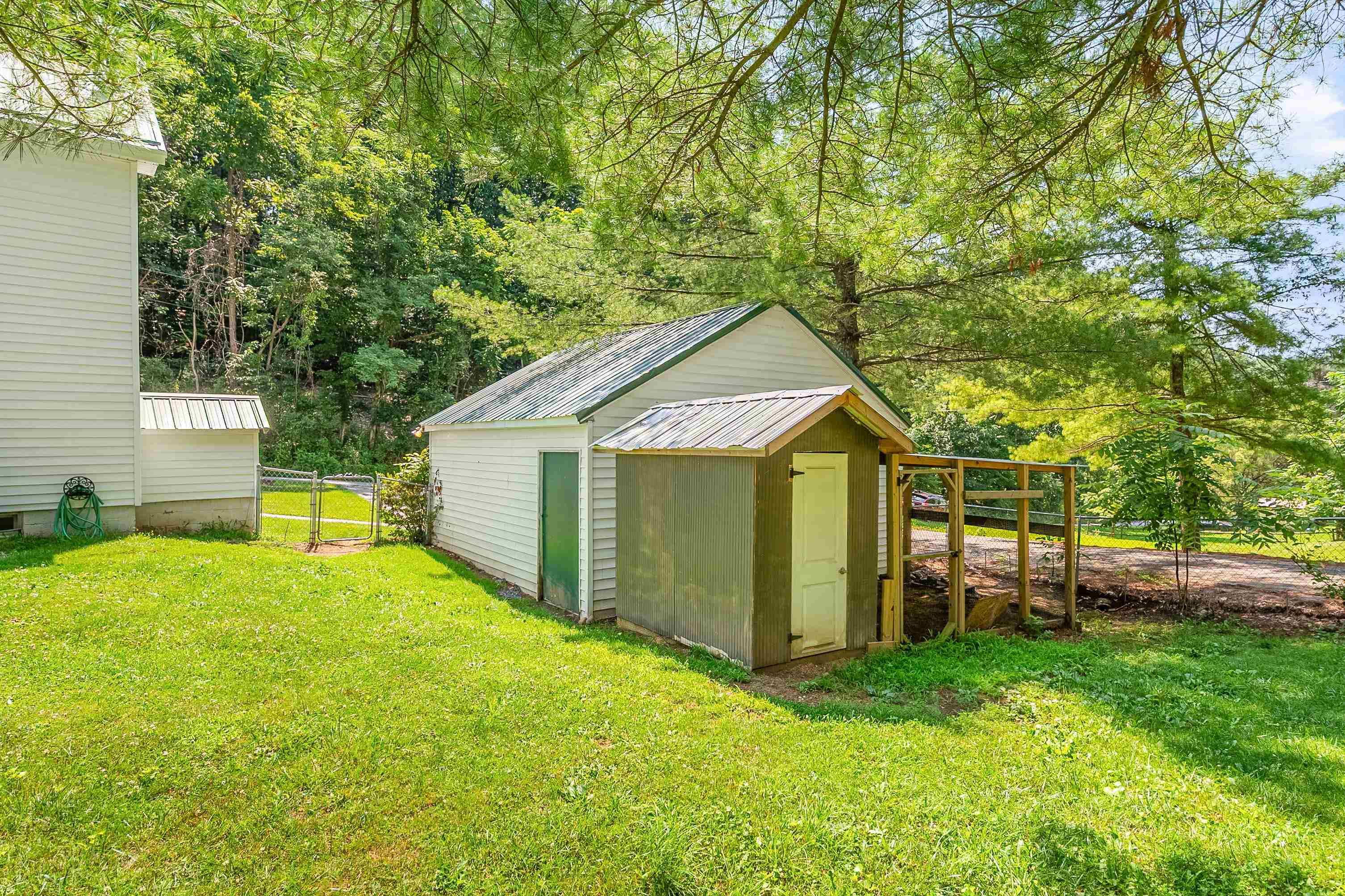 166 Hollow Road Pembroke, VA 24136 - Photo 53 of 68 Gallery Image 53