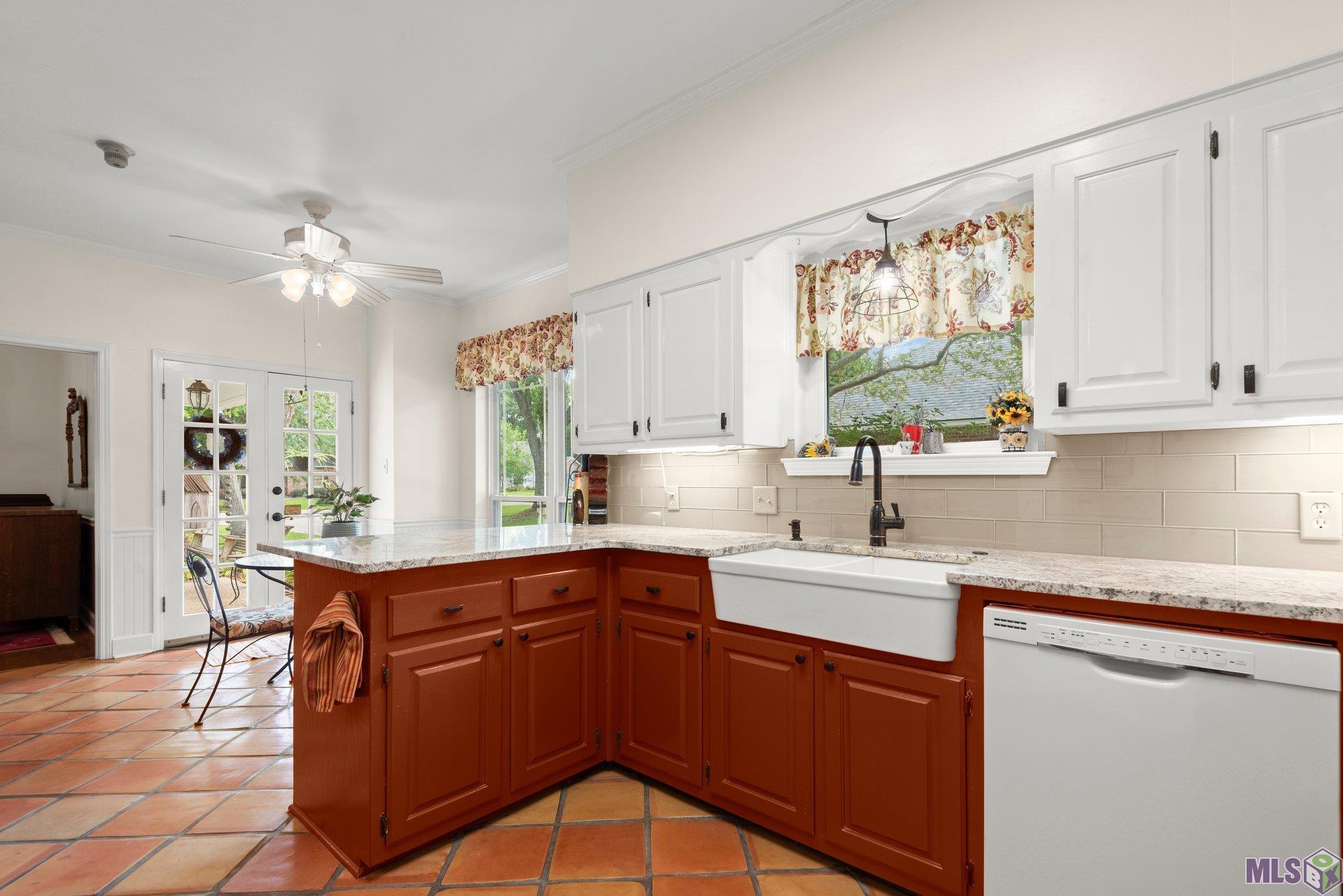 2829 Rene Beauregard Avenue Baton Rouge, LA 70820 - Photo 8 of 37 Kitchen