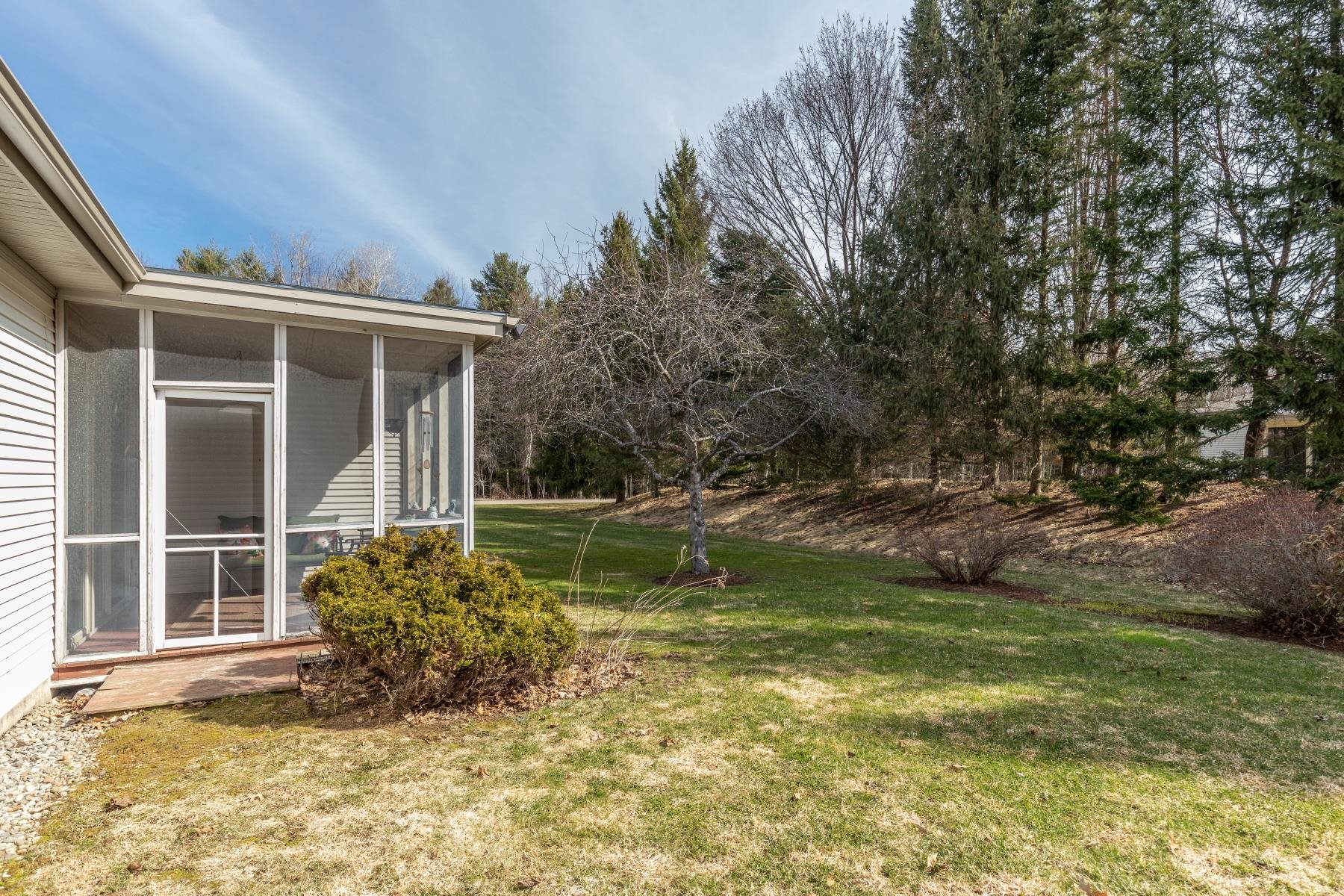 8 Forest Run Road Williston, VT 05495 - Photo 5 of 28