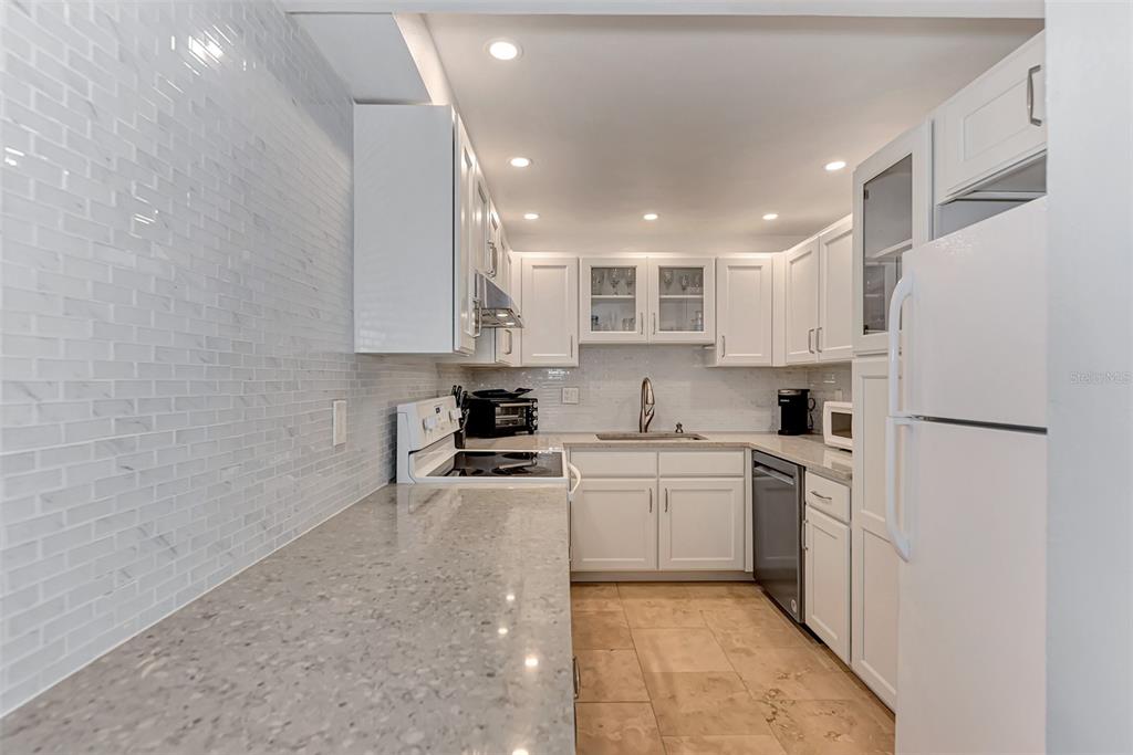 5855 Midnight Pass Road, Unit 426 Sarasota, FL 34242 - Photo 21 of 65