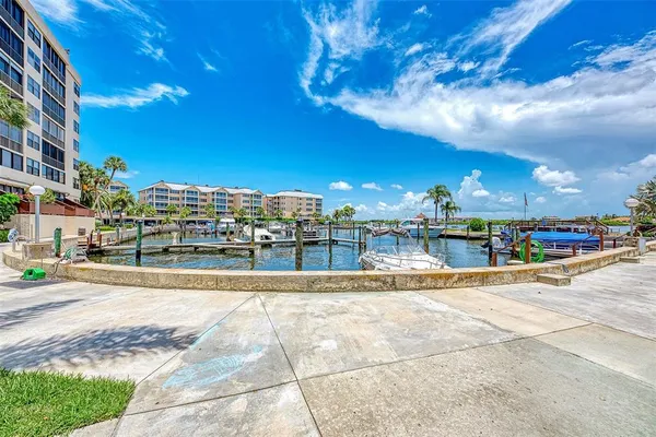 $5,000 | 5855 Midnight Pass Road, Unit 426, Sarasota, FL 34242