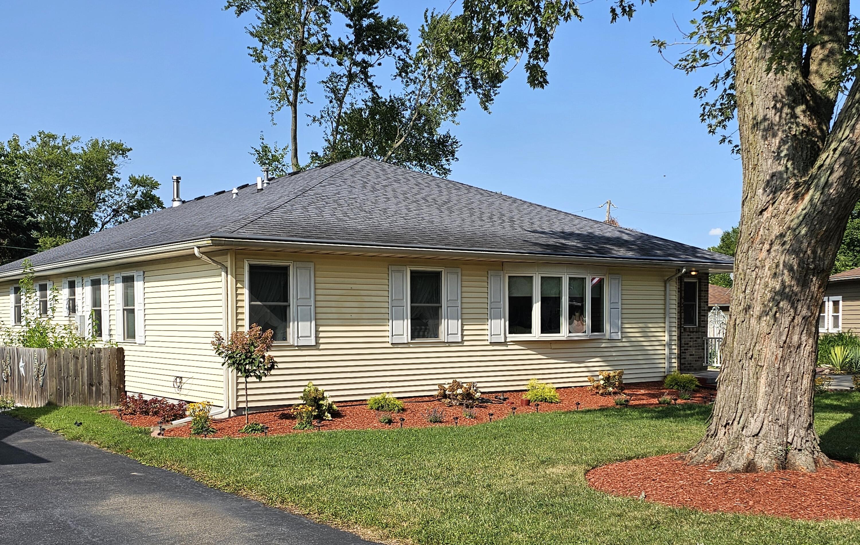532 Ridgelawn Street Crown Point, IN 46307 - Photo 3 of 35 3000x1902