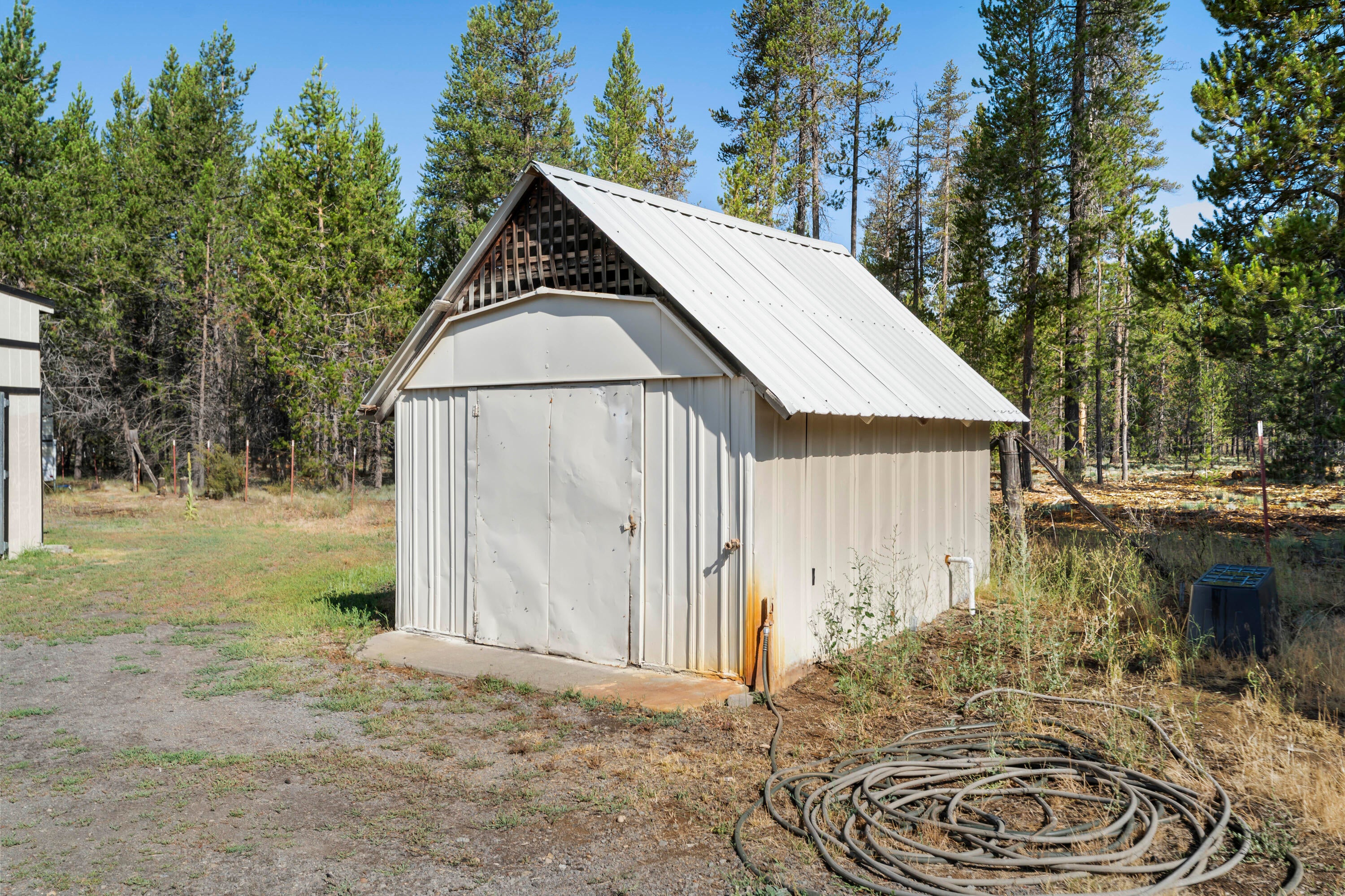 54461 Huntington Road Bend, OR 97707 - Photo 15 of 30 Gallery Image 15