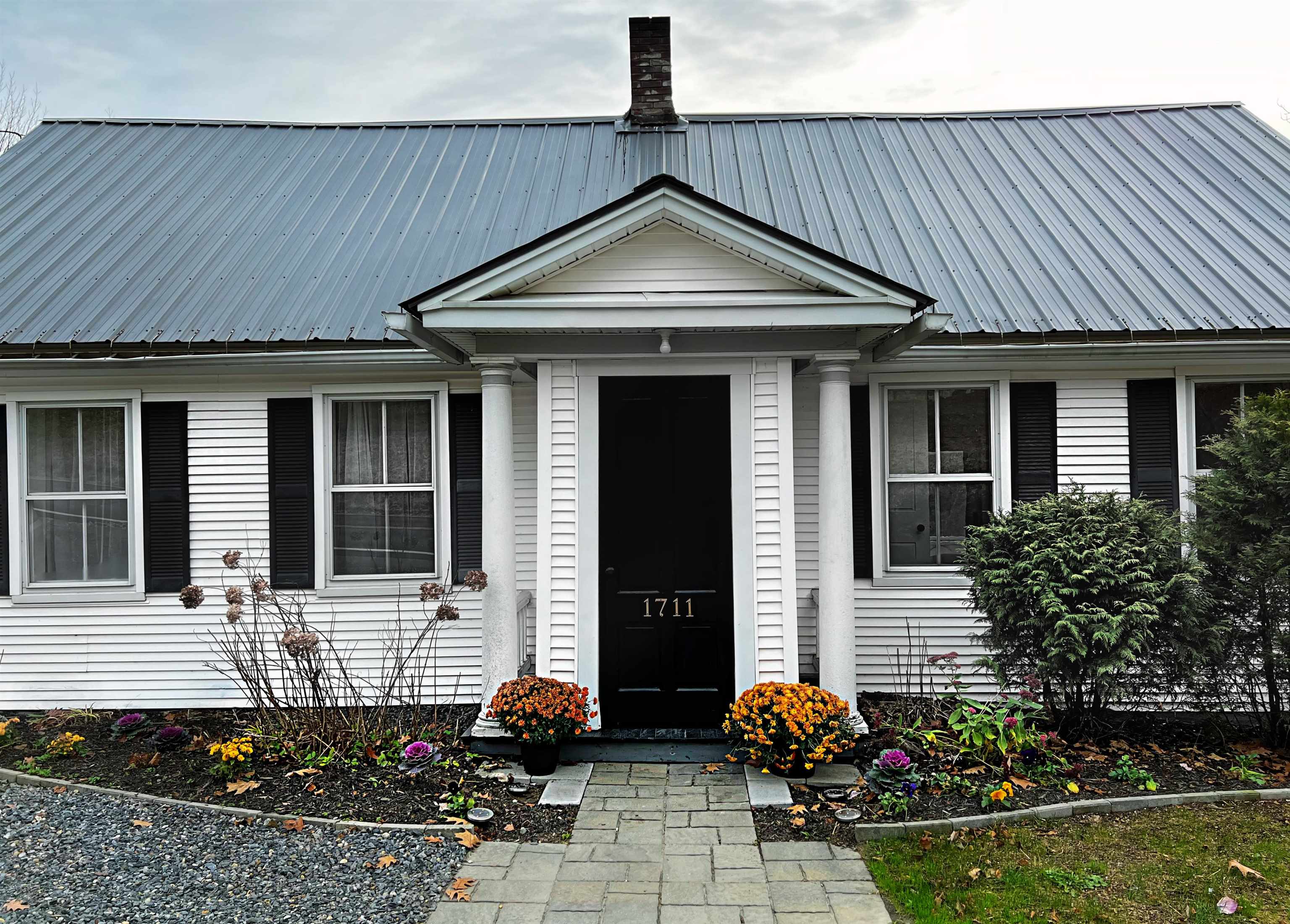 1711 Highway 5 Barnet, VT 05821 - Photo 3 of 35 Gallery Image 3