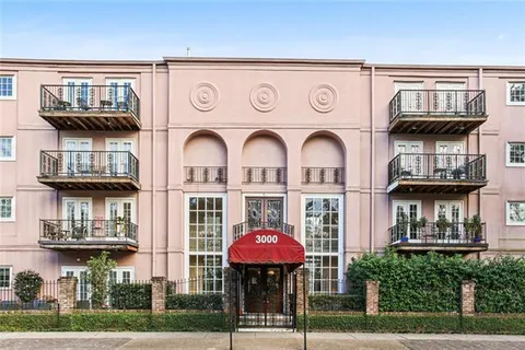 $199,500 | 3000 St Charles Avenue, Unit 207, New Orleans, LA 70115