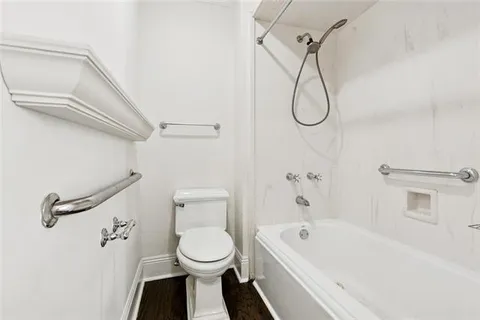 $199,500 | 3000 St Charles Avenue, Unit 207, New Orleans, LA 70115