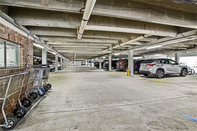 $199,500 | 3000 St Charles Avenue, Unit 207, New Orleans, LA 70115