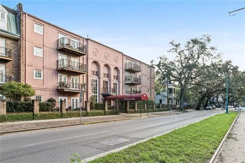 $199,500 | 3000 St Charles Avenue, Unit 207, New Orleans, LA 70115