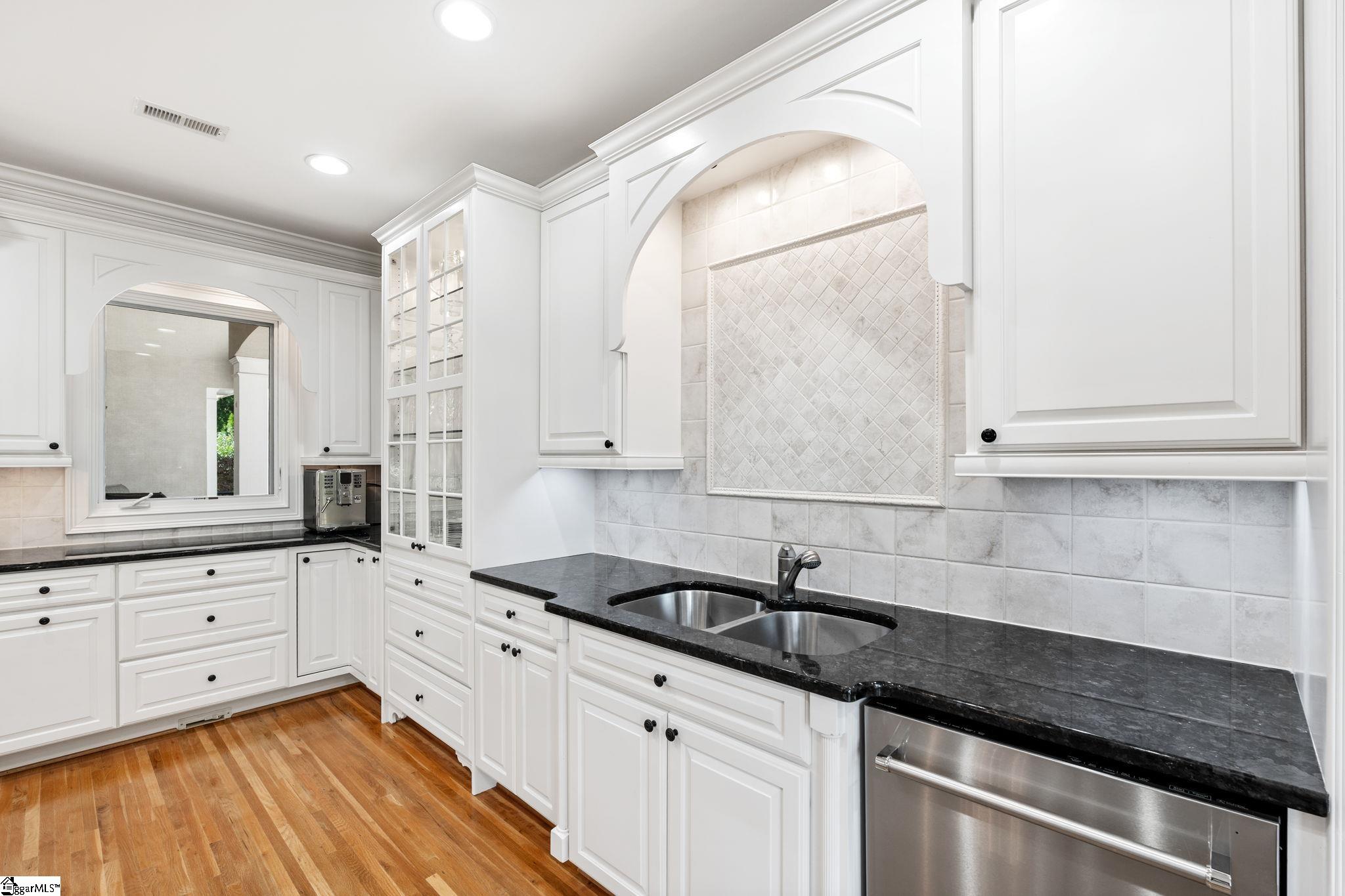 216 Bruce Farm Road Simpsonville, SC 29681 - Photo 11 of 43 Gallery Image 11