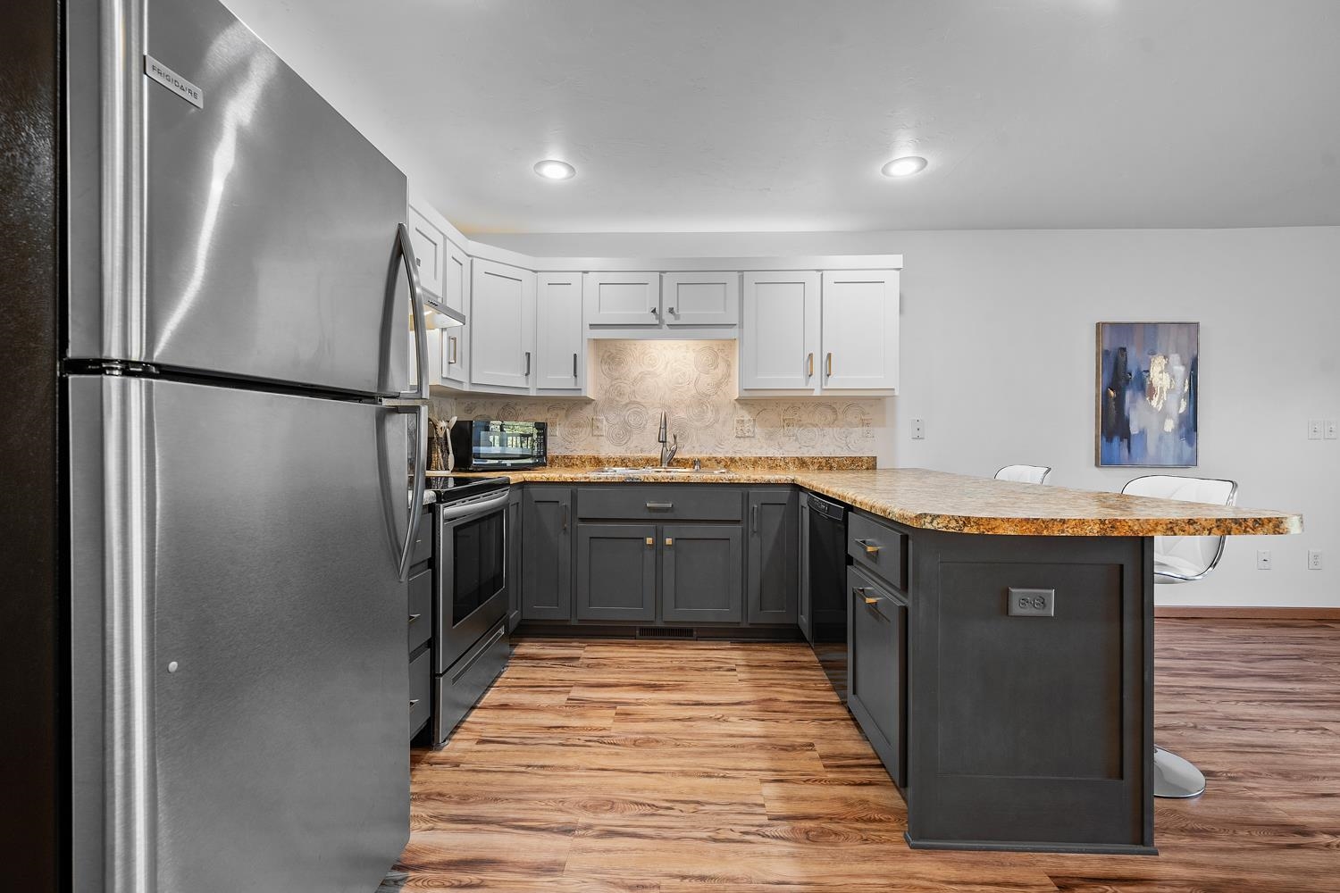 2543 Telluride Trail, Unit P Green Bay, WI 54313 - Photo 4 of 35