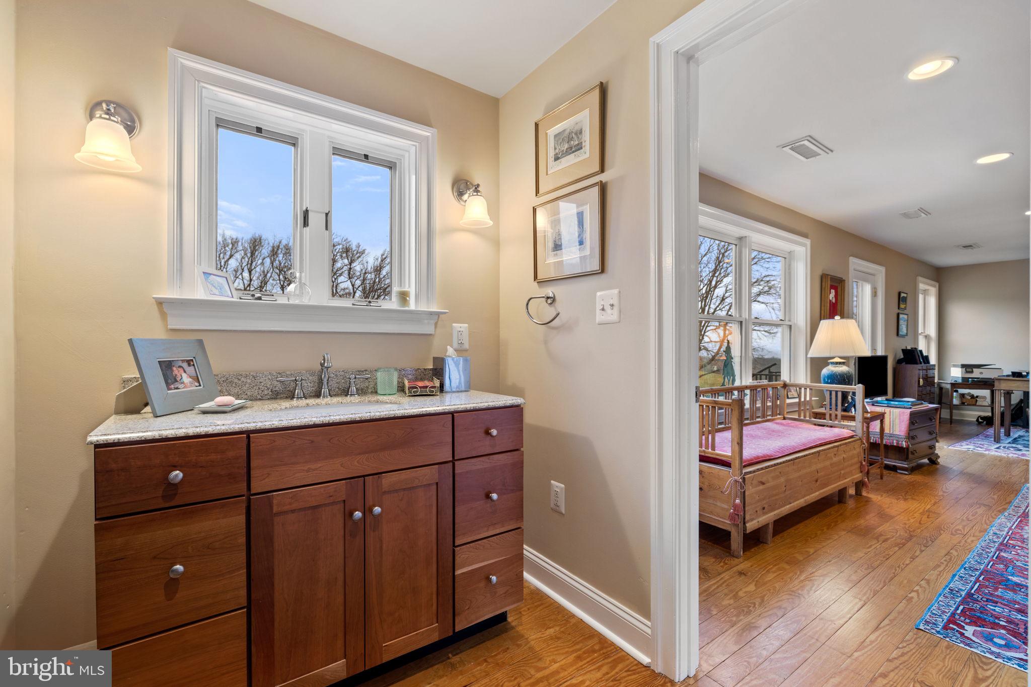 2294 Leeds Manor Road Markham, VA 22643 - Photo 46 of 97 Full bath