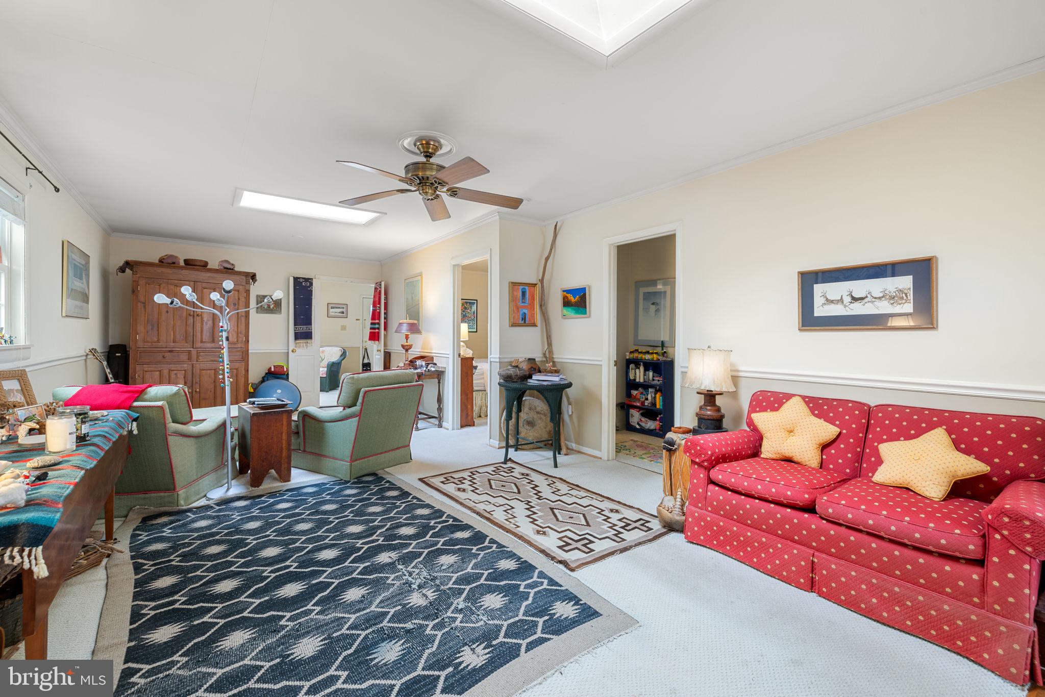 2294 Leeds Manor Road Markham, VA 22643 - Photo 67 of 97 Apartment living room