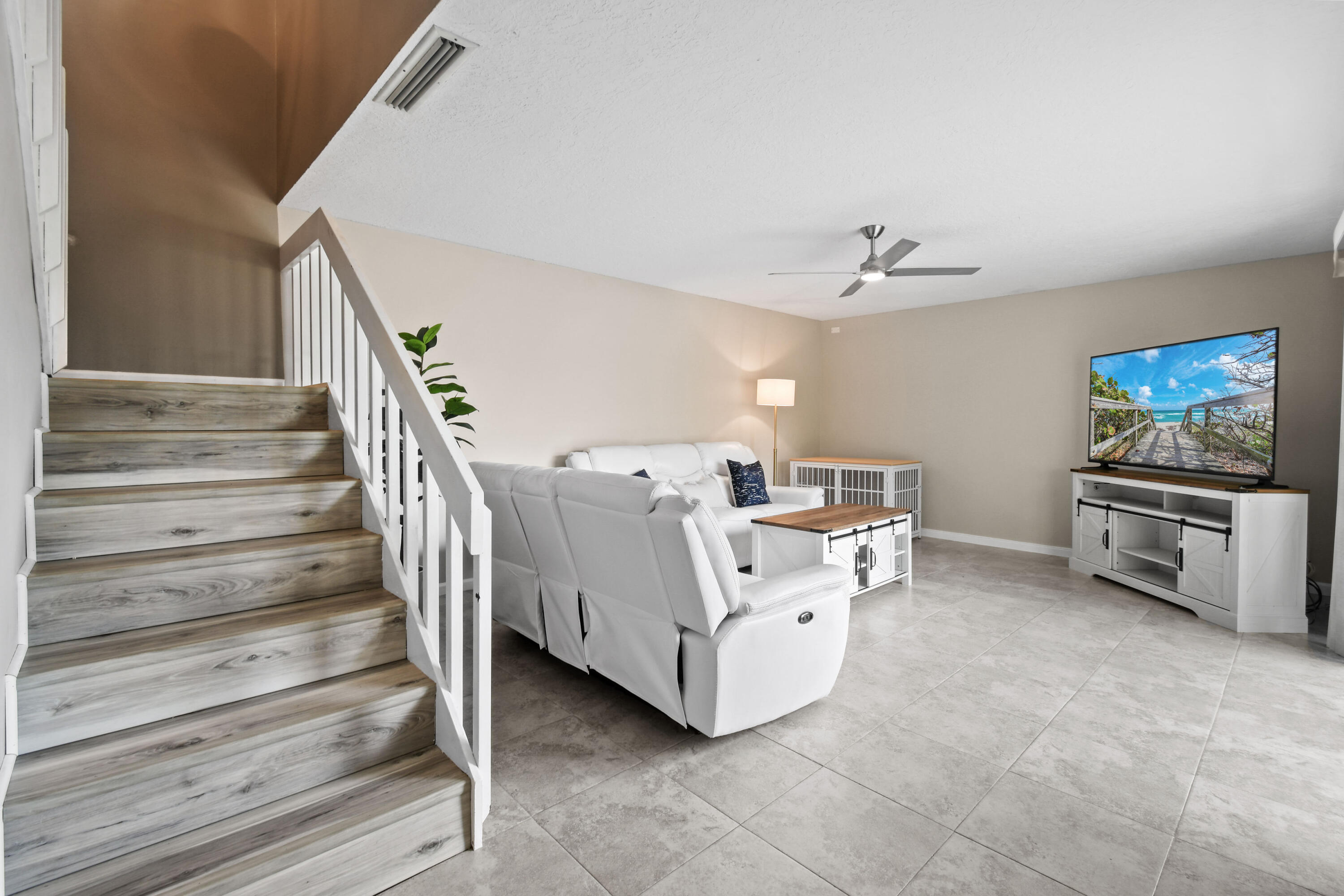 110 North Delaware Boulevard, Unit 9B Jupiter, FL 33458 - Photo 18 of 42 110NDelawareBlvd#9B(24)