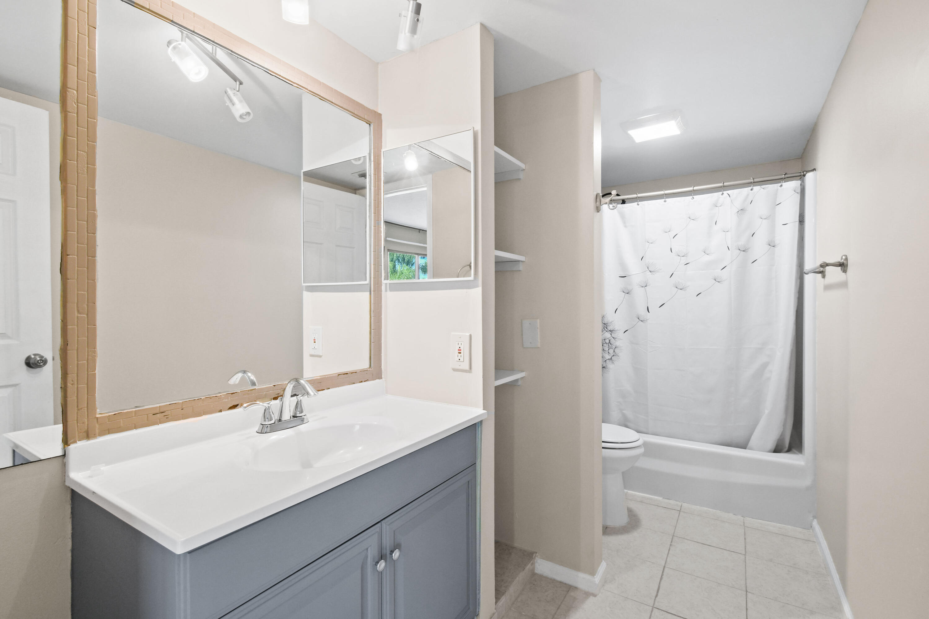 110 North Delaware Boulevard, Unit 9B Jupiter, FL 33458 - Photo 25 of 42 110NDelawareBlvd#9B(43)