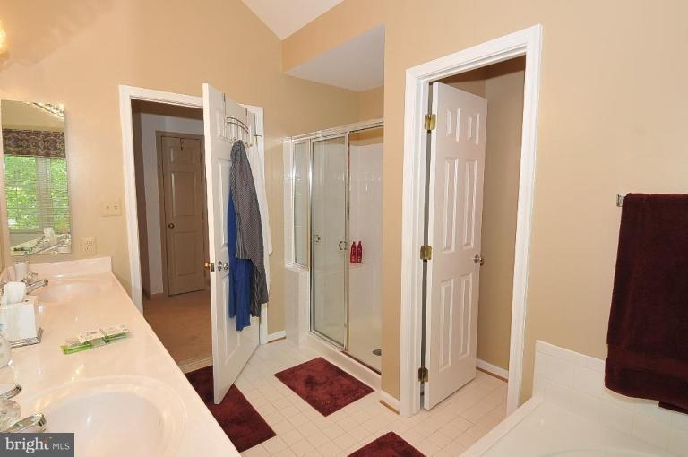 1937 Byrd Road Vienna, VA 22182 - Photo 19 of 23 Master Bath #2