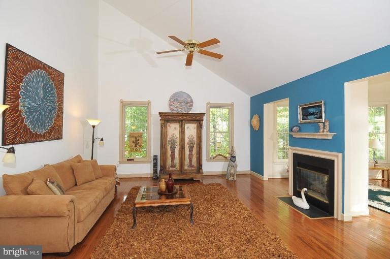 1937 Byrd Road Vienna, VA 22182 - Photo 6 of 23 Family Room