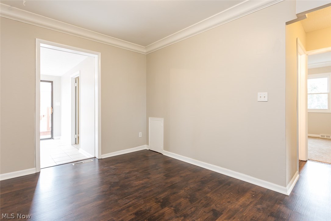 8701 Lynnhaven Road Parma Heights, OH 44130 - Photo 11 of 29