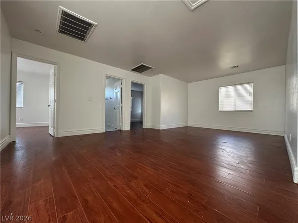 $2,100 | 9763 Waukegan Avenue, Las Vegas, NV 89148