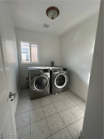 $2,100 | 9763 Waukegan Avenue, Las Vegas, NV 89148
