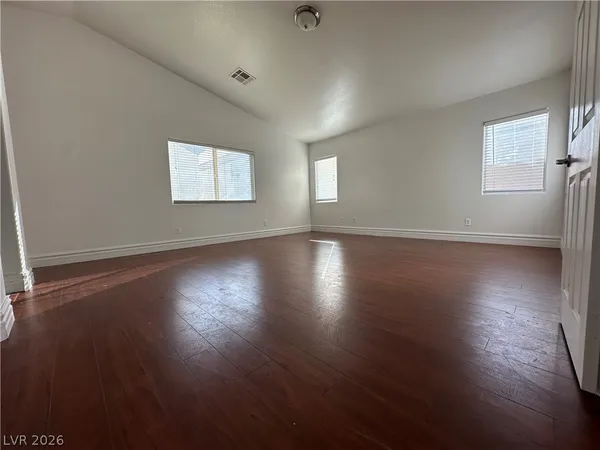 $2,100 | 9763 Waukegan Avenue, Las Vegas, NV 89148