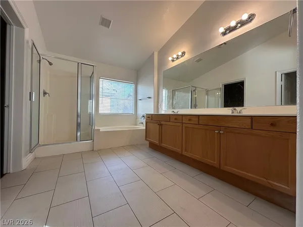 $2,100 | 9763 Waukegan Avenue, Las Vegas, NV 89148