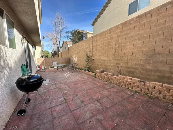 $2,100 | 9763 Waukegan Avenue, Las Vegas, NV 89148