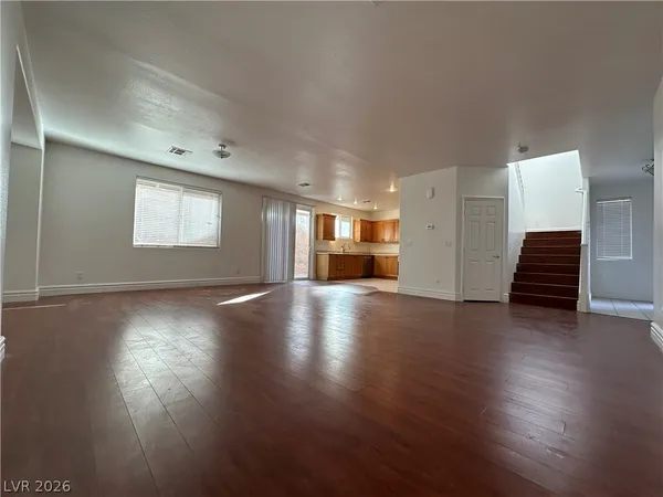 $2,100 | 9763 Waukegan Avenue, Las Vegas, NV 89148