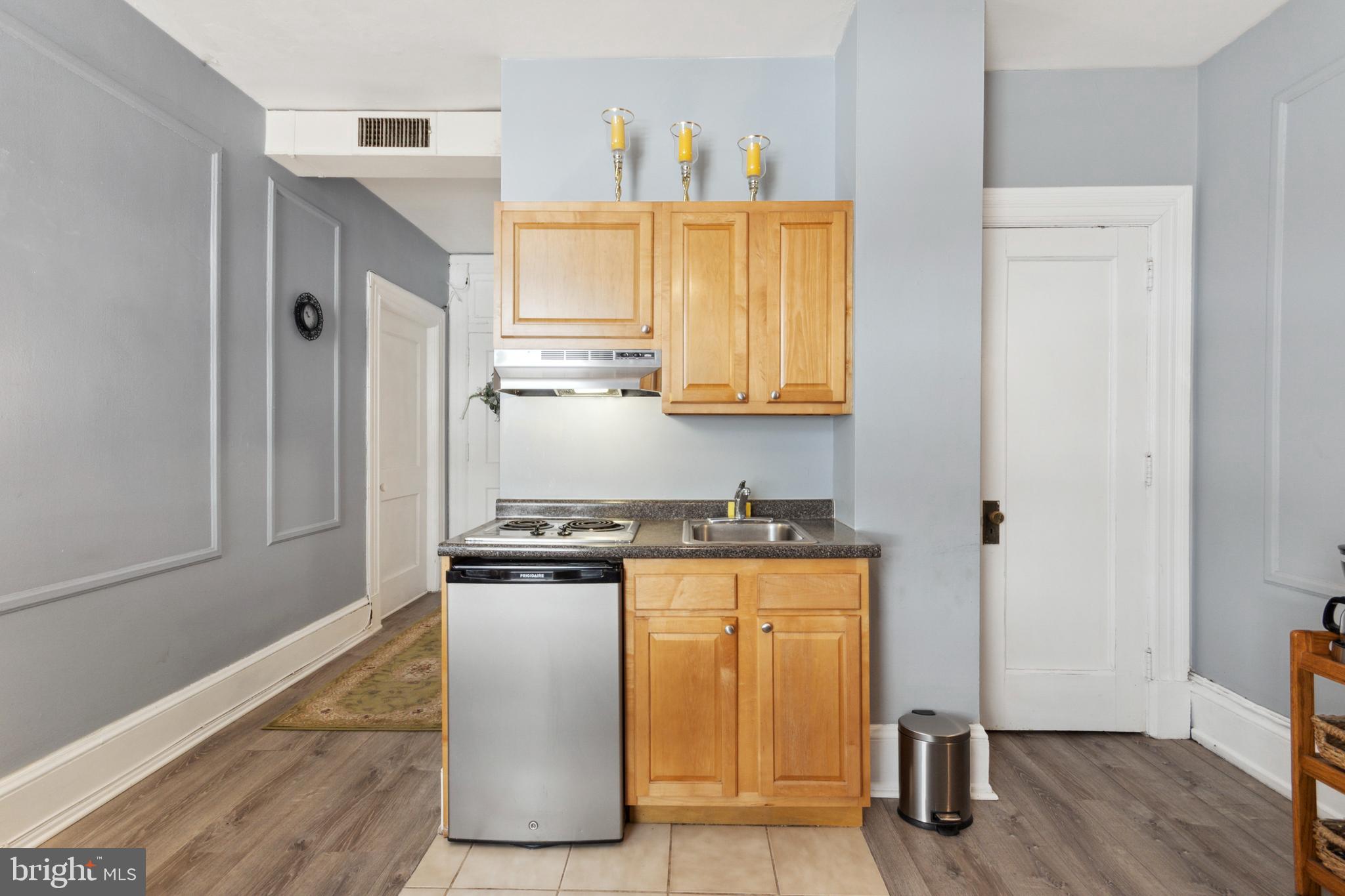 1324 Locust Street, Unit 1517 Philadelphia, PA 19107 - Photo 12 of 25 Gallery Image 12