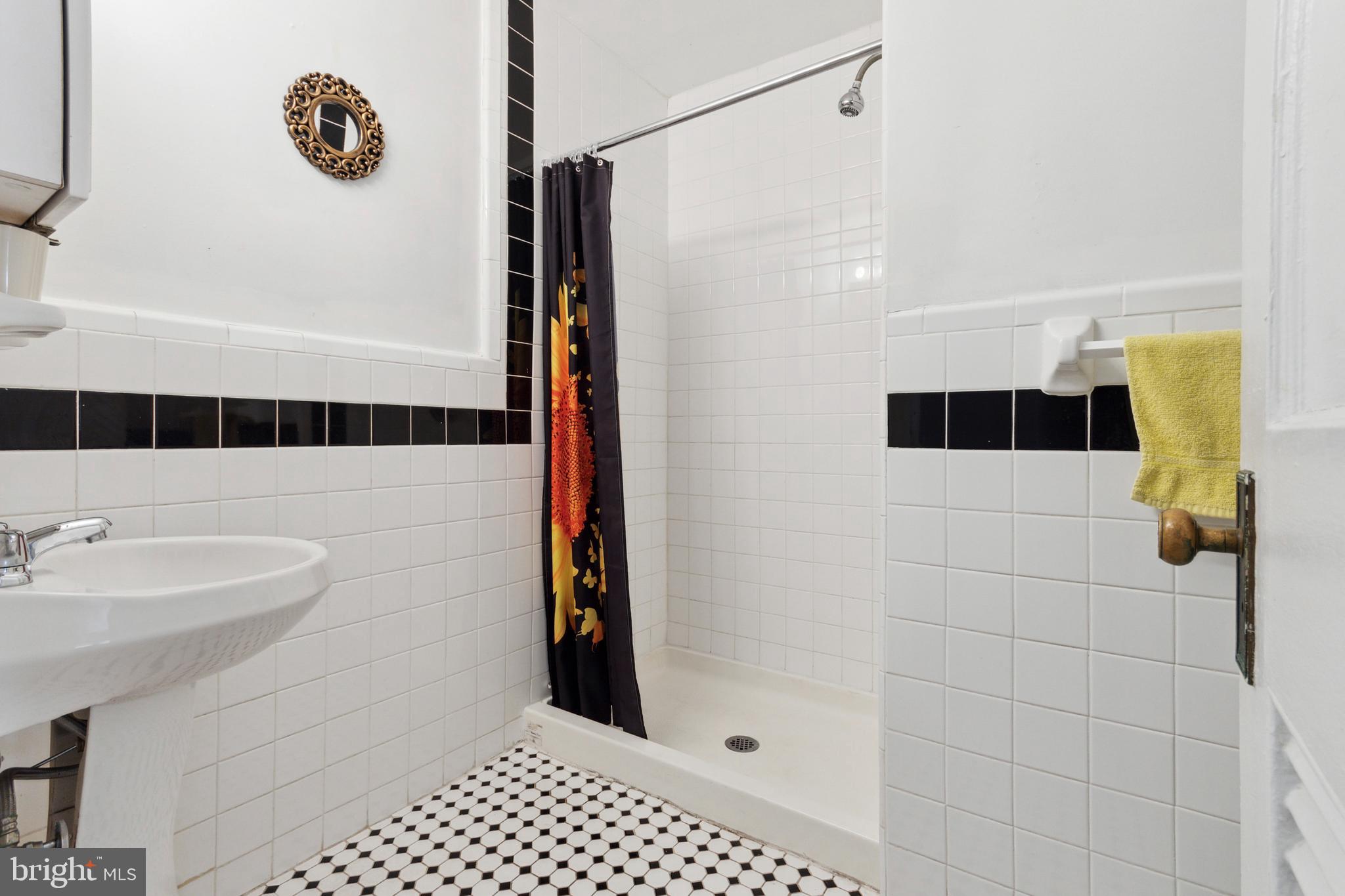 1324 Locust Street, Unit 1517 Philadelphia, PA 19107 - Photo 21 of 25 Gallery Image 21