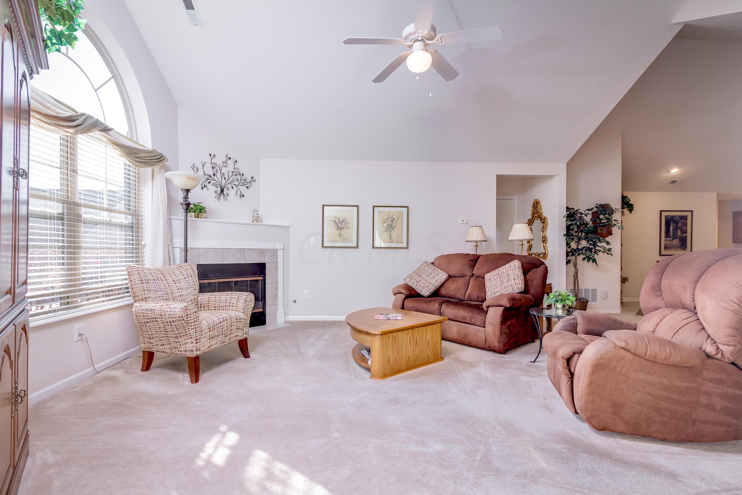 201 Stonegate Loop Pataskala, OH 43062 - Photo 6 of 28 Gallery Image 6