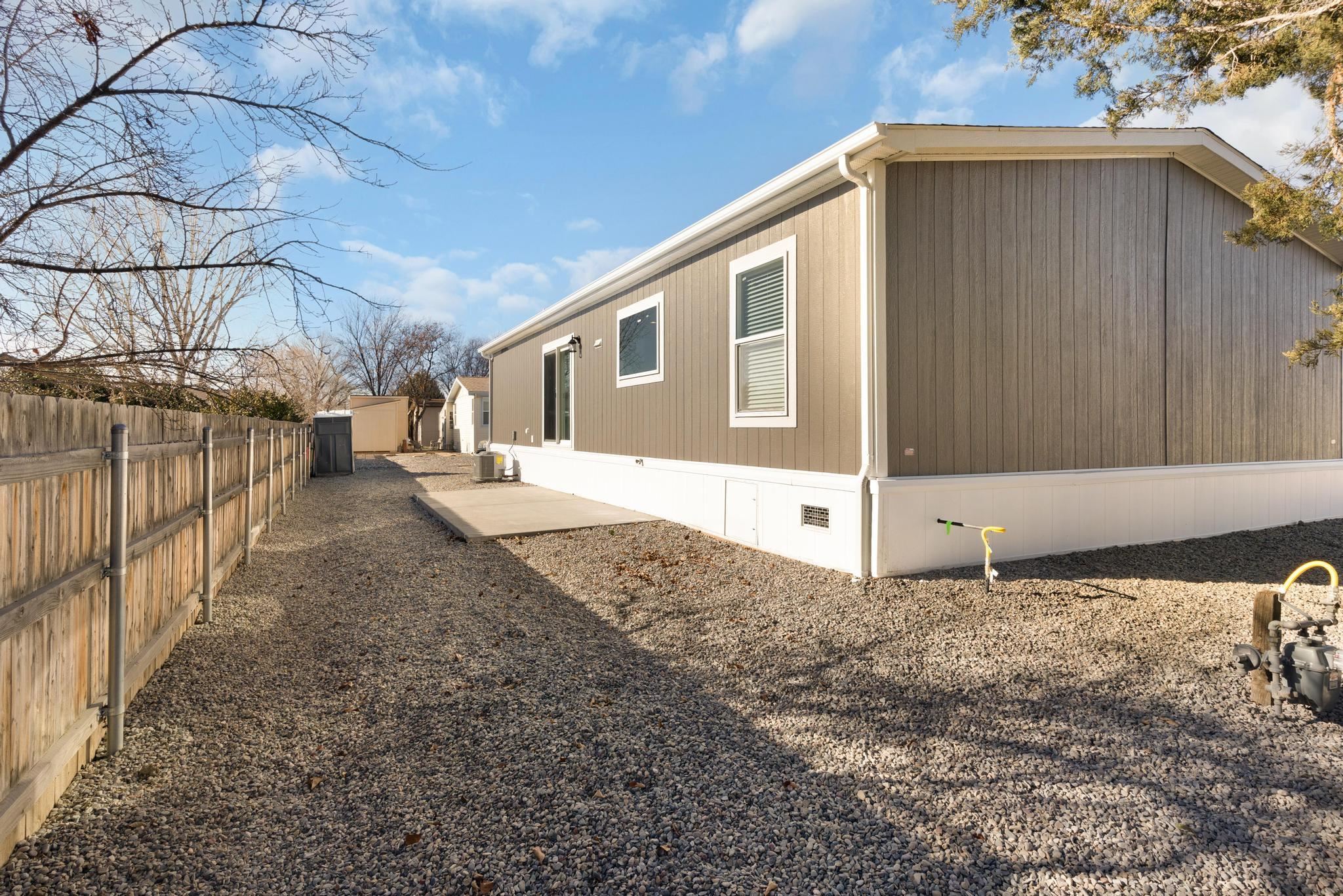 3195 F Road, Unit 8 Grand Junction, CO 81504 - Photo 24 of 26 a backyard of a house