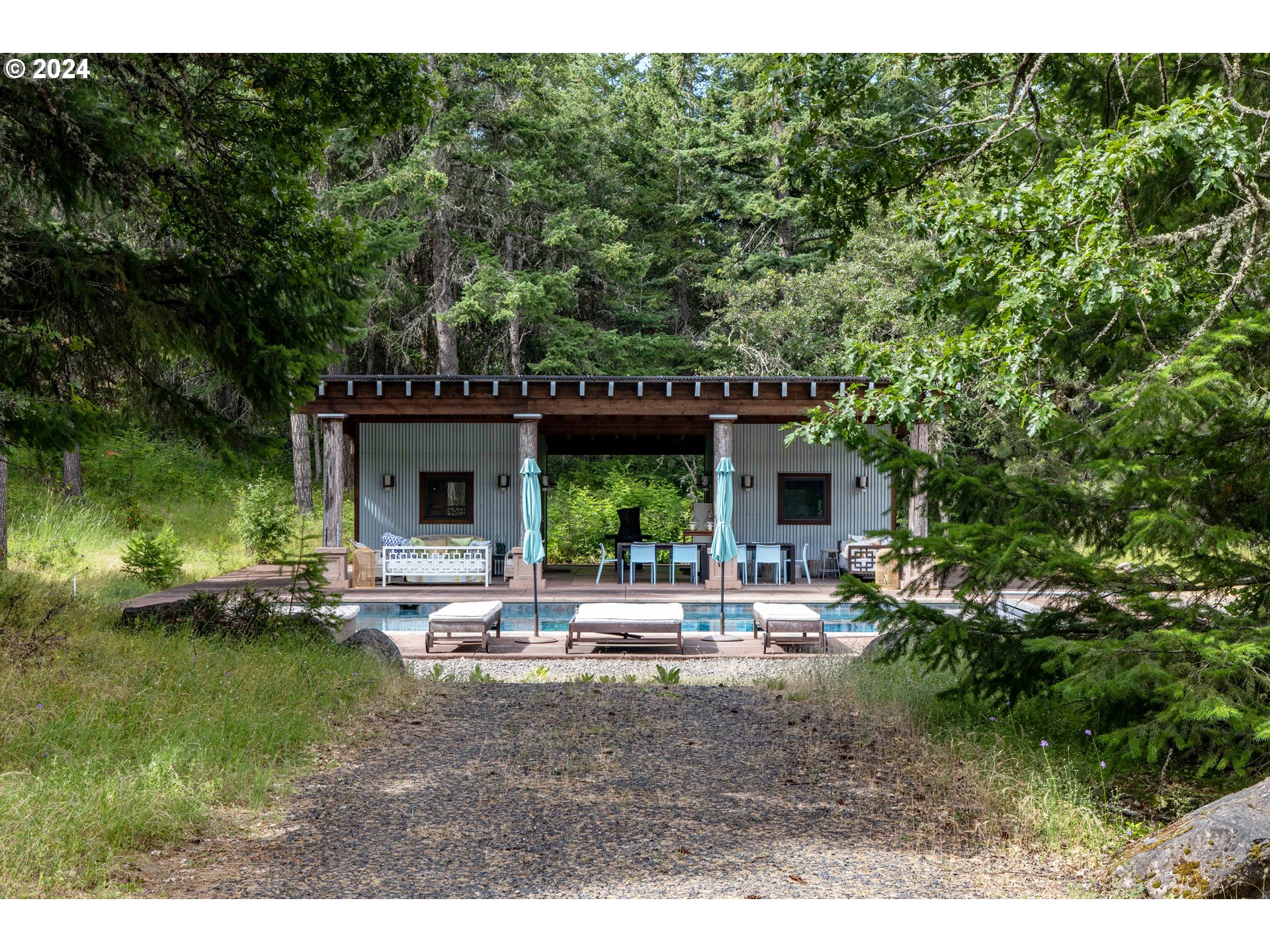 2058 State Road Mosier, OR 97040 - Photo 5 of 40