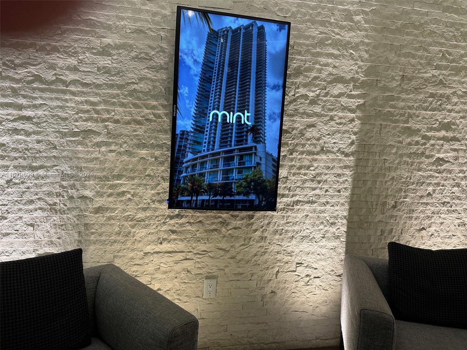 92 Southwest 3rd Street, Unit 1211 Miami, FL 33130 - Photo 1 of 17