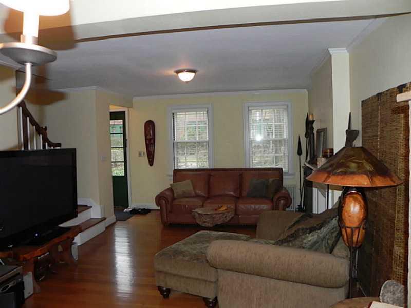 407 Olympia Road Pittsburgh, PA 15211 - Photo 2 of 25 Living Room.