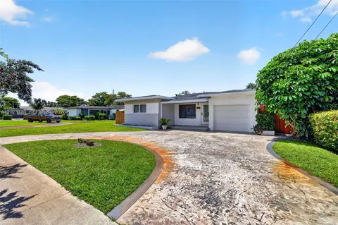 $650,000 | 709 Northwest 9th Court, Hallandale Beach, FL 33009